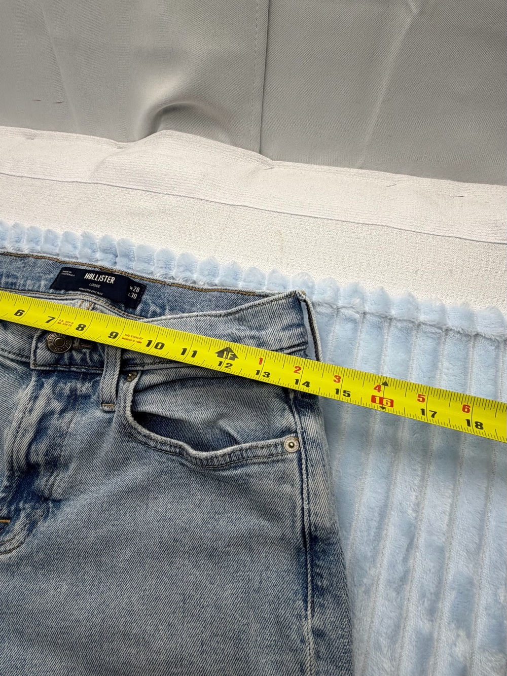 Hollister Light Blue Straight-Leg Jeans - Picture 6 of 10